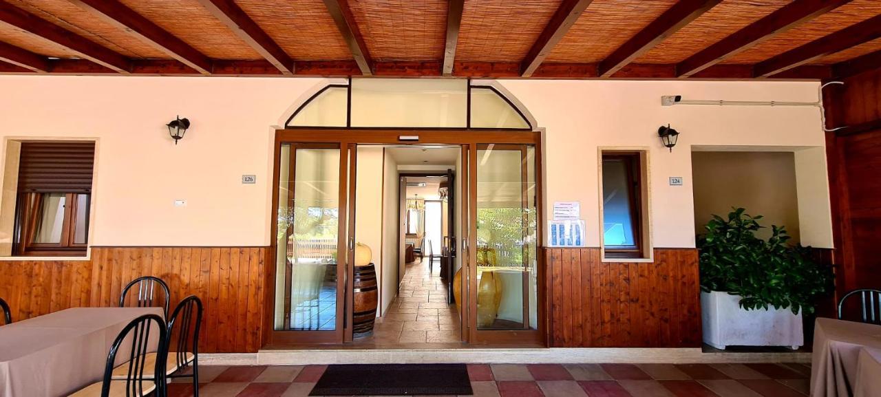 Bed And Breakfast La Terrazza Cisternino Exterior photo