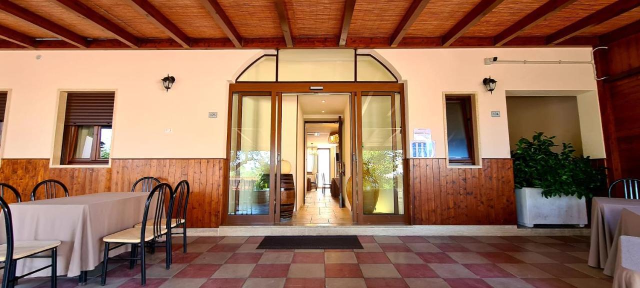 Bed And Breakfast La Terrazza Cisternino Exterior photo